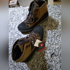 ECCO 43